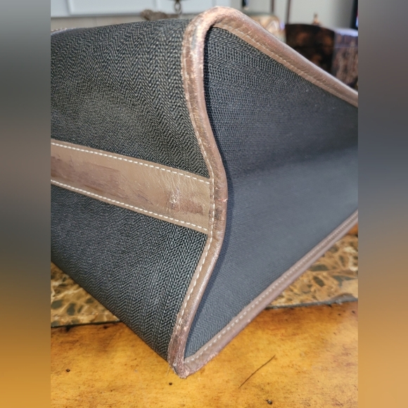 Dunhill Elegant Black and Brown Bag - Picture 8 of 11